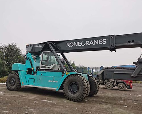 山西啟洋租賃：山西集裝箱正面吊有哪些保護(hù)裝置？